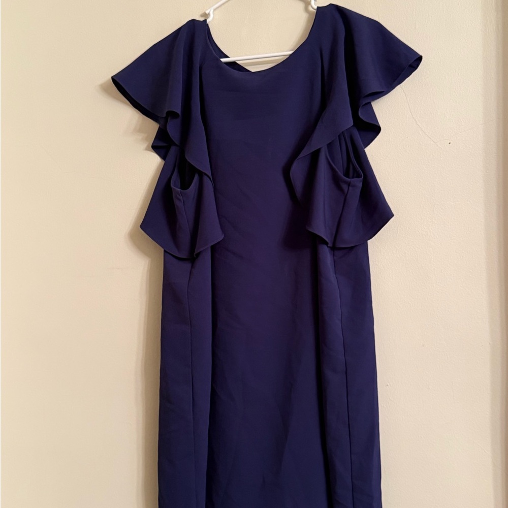 Madison Blue Midi Dress with Elegant Design